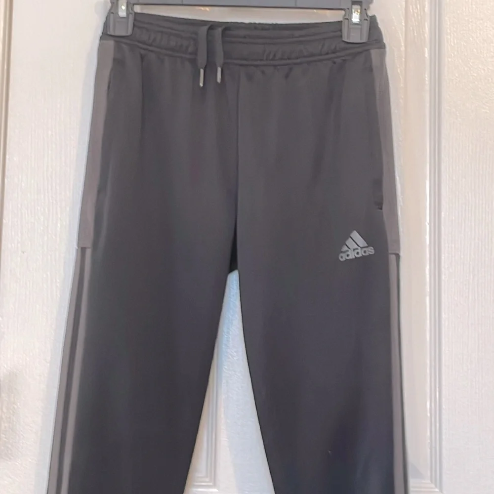 Adidas Boys Size 11-12 Year Old Black Jogger Pants - Picture 2 of 6